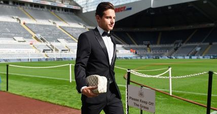 Newcastle player arrives for Arsenal game in some style