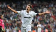 Real Madrid pay classy tribute to club legend Raul as he prepares to retire