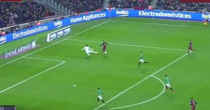 VIDEO: The coolest assist of the night definitely came during Barcelona’s 6-1 win