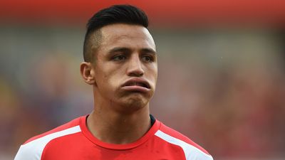 Furious Arsenal fans violently turn on Alexis Sanchez after 0-0 draw with Hull City