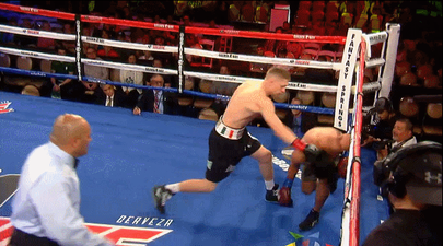 WATCH: Freddy Lopez surely regrets taking on Jason Quigley on such short notice