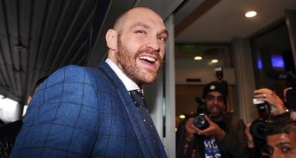 VIDEO: Tyson Fury fills in as ring card boy and serenades the crowd during cousin’s fight