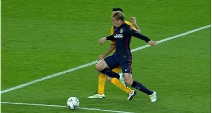 WATCH: Fernando Torres ruins great start against Barcelona with red card