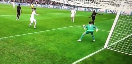 VIDEO: Zinedine Zidane’s goalkeeping son is afraid of the football