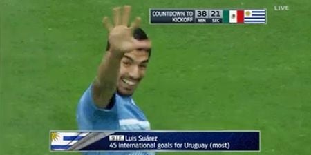 Watch: He can nutmeg a mermaid, but Luis Suarez really can’t wave