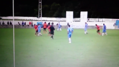 WATCH: Non-League player pulls off oldest trick in the book on unsuspecting referee