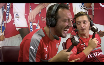 Santi Cazorla and Mesut Ozil rip the piss as they re-live Arsenal’s 3-0 defeat of Manchester United