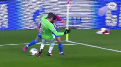 WATCH: Yannick Carrasco’s soul-stealing piece of magic might actually scramble your brain