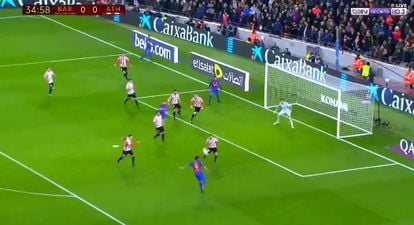 Luis Suárez scored his 100th Barcelona goal in some style