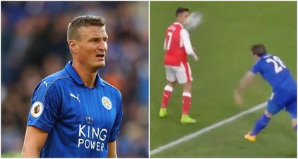 Robert Huth takes the piss out of Alexis Sanchez by showing off his injury from Arsenal ‘battle’