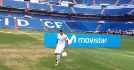 Real Madrid’s latest signing has keepie uppie disaster at his unveiling