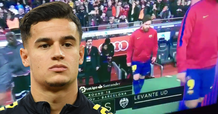 Greatest commentator in the world sings amazing Coutinho song live to Barcelona anthem