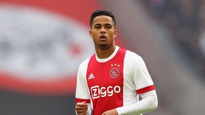 Justin Kluivert to join Roma for just €18m