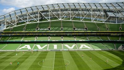 Arsenal and Chelsea will play a friendly in Ireland this summer