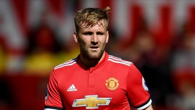 New Luke Shaw training picture makes accusations of being overweight look stupid