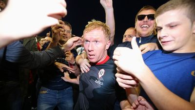 Paul Scholes dusts off his boots to line out for non-league club