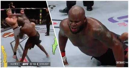 Derrick Lewis steals win with 20 seconds to go, immediately takes shorts off