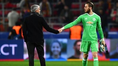 Jose Mourinho “not confident” David de Gea will sign new contract