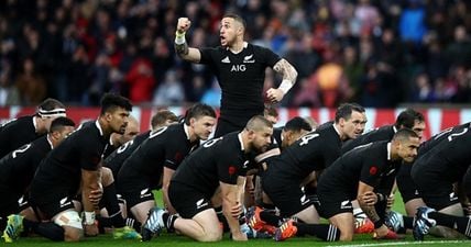 Fans not happy with English supporters singing during the Haka