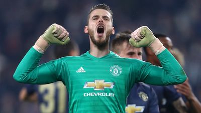 Manchester United extend David De Gea’s contract