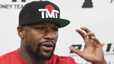 Floyd Mayweather did not react well to question about kicks in Nasukawa bout