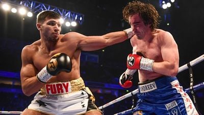 Tommy Fury makes successful debut on undercard of Warrington vs. Frampton