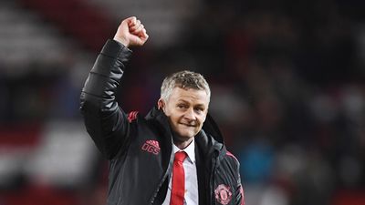 Ole Gunnar Solskjaer to meet with Ed Woodward over move for new defender