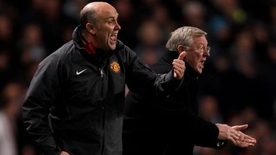 Alex Ferguson invited to deliver pre-match team talk on Sunday