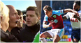 Furious Mauricio Pochettino confronts Mike Dean over Jeff Hendrick decision