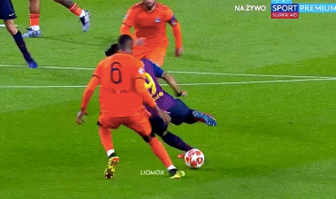 Luis Suarez nutmeg steals Lyon player’s soul without him even touching the ball