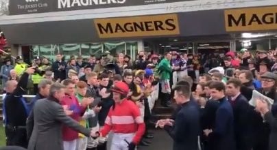 Great scenes as whole weigh room comes together for Noel Fehily’s Guard of Honour