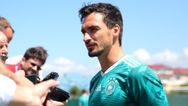 Bayern Munich, in their kindness, are letting Mats Hummels go back to Dortmund