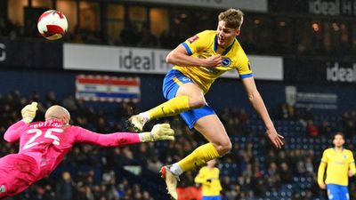 17-year-old Evan Ferguson makes instant impact for Brighton in FA Cup win