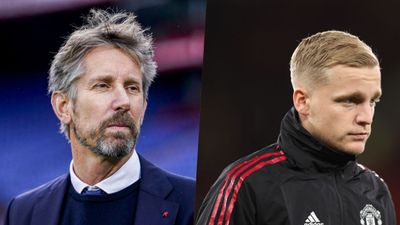 Man United legend Edwin van der Sar sends message to Donny van de Beek after Everton move