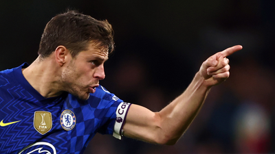 Cesar Azpilicueta confronts Chelsea fan after Arsenal defeat