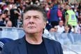 Walter Mazzarri sacked by Cagliari, but has contract extended in bizarre renewal