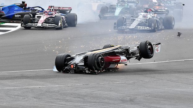 Zhou Guanyu silverstone crash