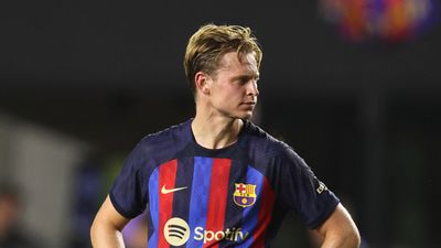 Frenkie de Jong prefers move to Chelsea as he ‘doesn’t like’ Manchester