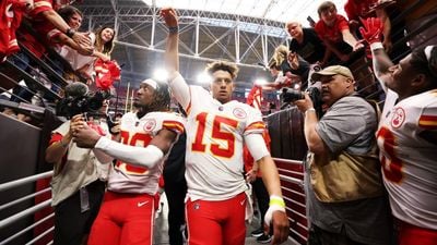 Tom Brady returns for 23rd NFL season as Patrick Mahomes lights it up