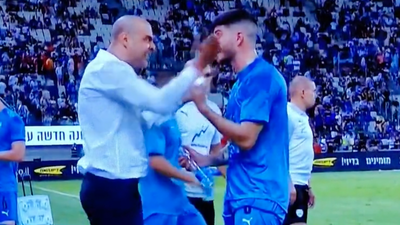 “When I give a slap, you feel it” – Israel coach slaps player during playoff win over Ireland