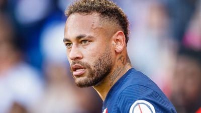 Neymar sent off for dive on his first PSG game back after World Cup