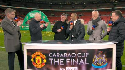 Roy Keane jokingly tells Erik ten Hag to resign after Carabao Cup win