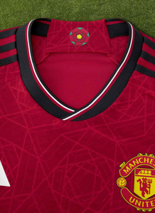 Man United home jersey