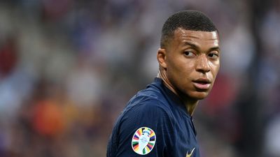 Kylian Mbappe receives Saudi offer that will be impossible to reject