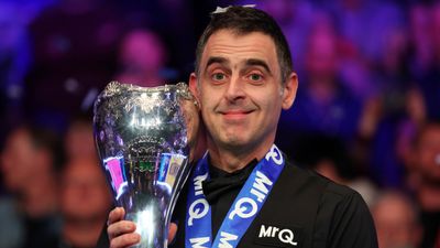 Ronnie O’Sullivan in great bus-stop moment with fan, before £250,000 UK Championship win