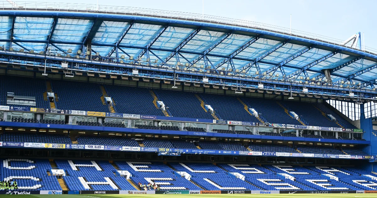 Chelsea in talks to leave Stamford Bridge